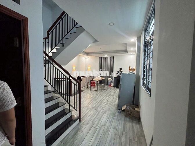 Cho Thuê Nhà 3 lầu Đẹp Diện Tích Rộng Khu Dân Cư Hiệp Thành City Q12