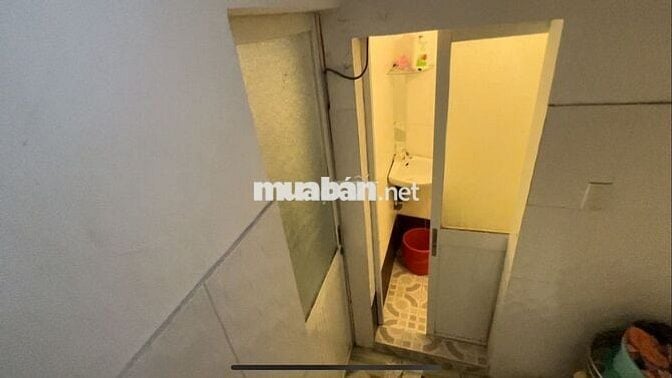 CHO THUÊ NHÀ NHỎ 1 LỬNG 2 LẦU GẦN GA SÀI GÒN