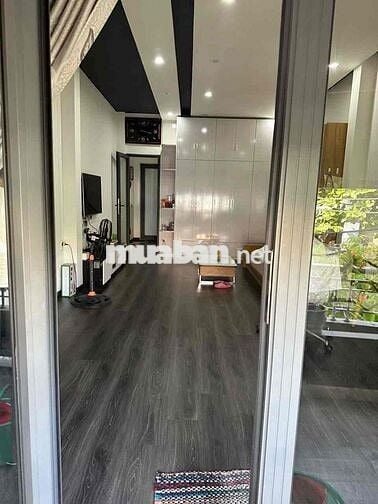 cho thuê nhà 2.5Tầng Võ Văn Tần