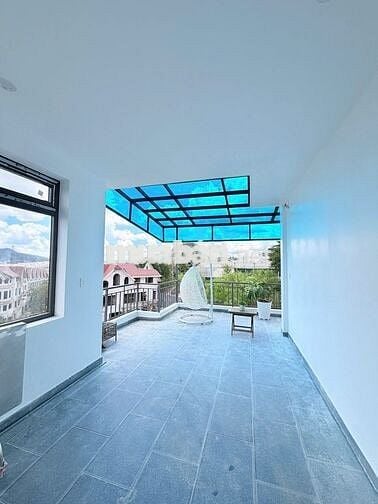 Cho Thuê Tòa Nhà Kinh Doanh View Toàn Thành Phố – 75 Triệu/Tháng
