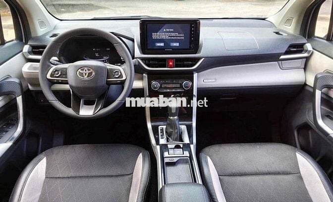 Toyota Veloz CVT 2024 Tự động Xám 46.000 Km