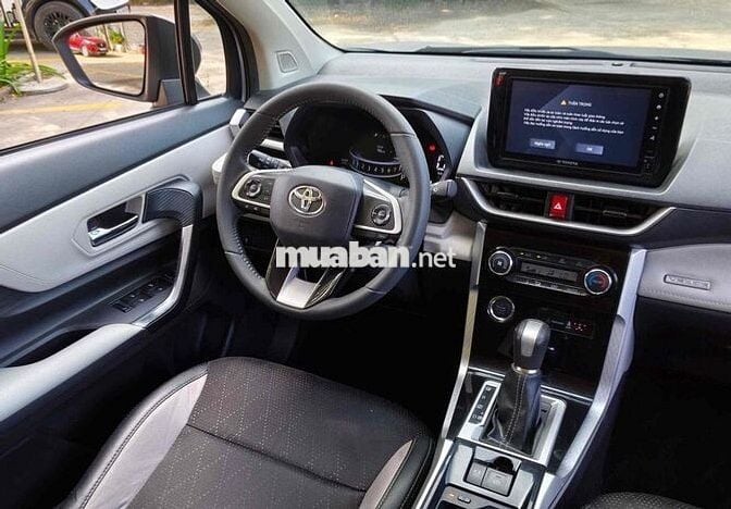 Toyota Veloz CVT 2024 Tự động Xám 46.000 Km
