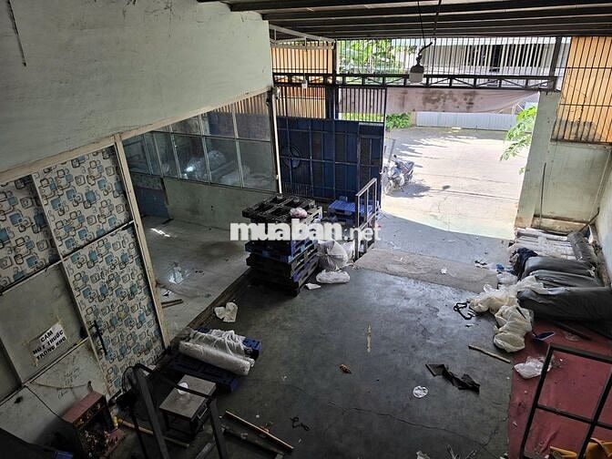 Xưởng cho thuê DT 600m2, có lửng, gần chợ chữ S, Xã Xuân Thới Đông