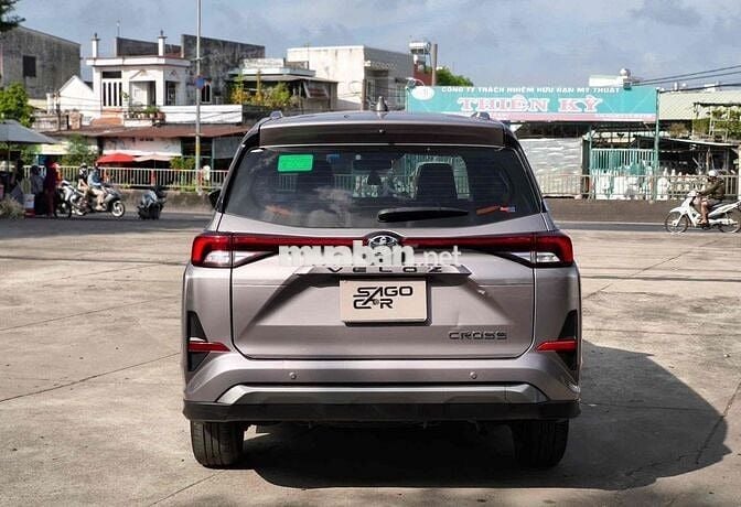 Toyota Veloz CVT 2024 Tự động Xám 46.000 Km