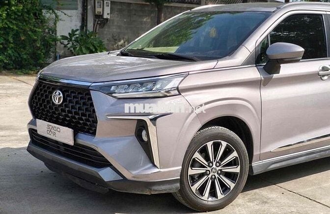 Toyota Veloz CVT 2024 Tự động Xám 46.000 Km
