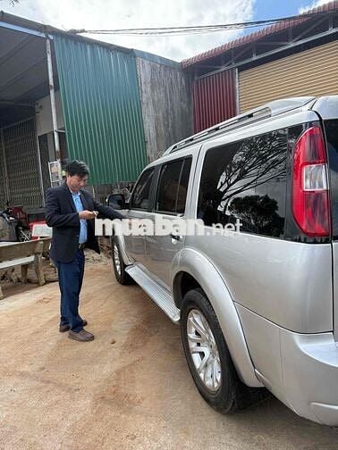 Ford Everest 2015 Số sàn Bạc