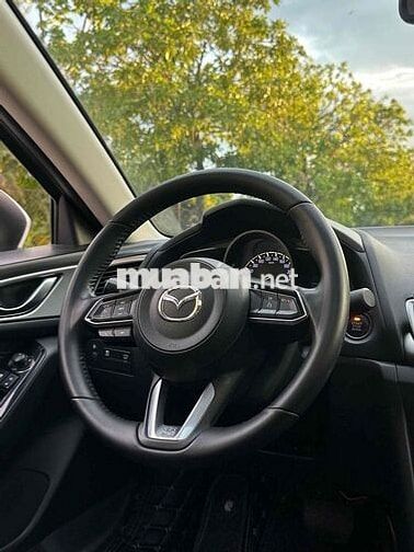 Mazda 3 Luxury 1.5 AT sản xuất 2019