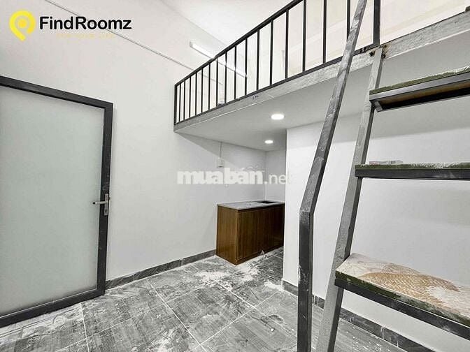 DUPLEX BAN CÔNG GÁC CAO MỚI XÂY NGAY SÂN BAY