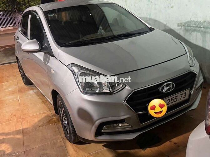 Hyundai i10 2017 Bạc 5 chỗ