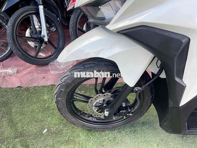 Honda Vario 150 Trắng