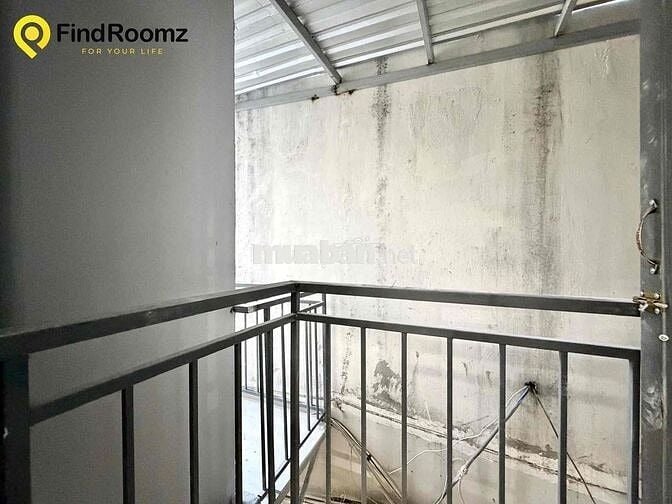 DUPLEX BAN CÔNG GÁC CAO MỚI XÂY NGAY SÂN BAY