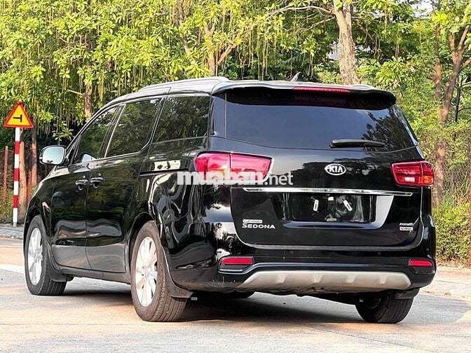Kia Sedona Luxury 2.2D sản xuất 2021