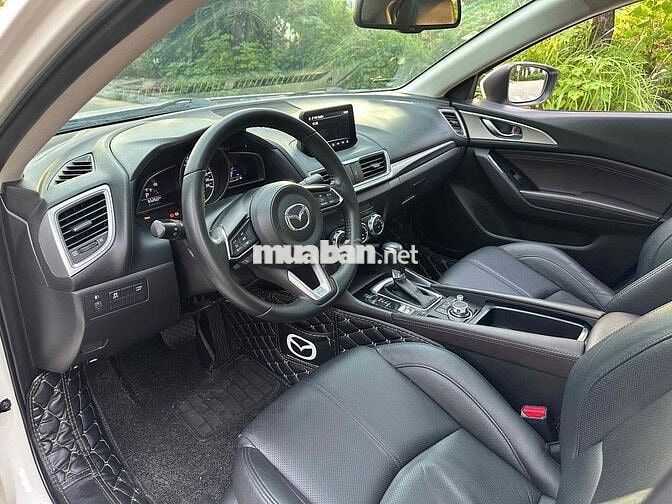 Mazda 3 Luxury 1.5 AT sản xuất 2019