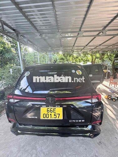 Toyota Veloz Cross 2022 Đen 7 chỗ
