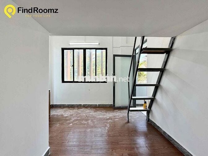 DUPLEX BAN CÔNG GÁC CAO MỚI XÂY NGAY SÂN BAY