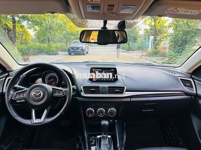 Mazda 3 Luxury 1.5 AT sản xuất 2019
