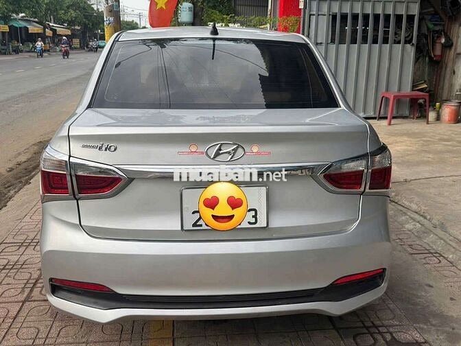 Hyundai i10 2017 Bạc 5 chỗ