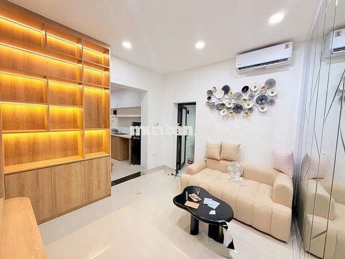 Cho thuê ch tập thể tầng 2 ngõ 190 Lò Đúc - 68m2 -2 ngủ