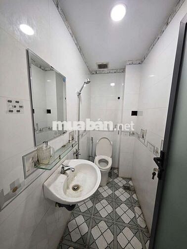 NHÀ 4 TẦNG - MẶT TIỀN KINH DOANH - 4PN