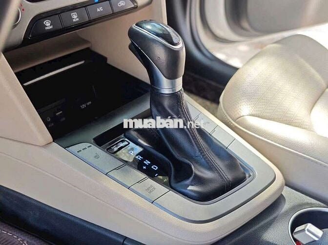 Hyundai Elantra 2.0ATH 2018 Trắng 90000 km