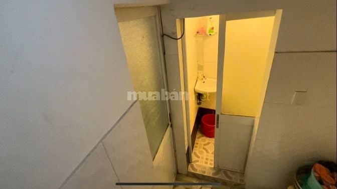 CHO THUÊ NHÀ NHỎ 1 LỬNG 2 LẦU GẦN GA SÀI GÒN