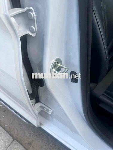 Mitsubishi Xpander Cross 2023 Trắng 35.000km 7 chỗ