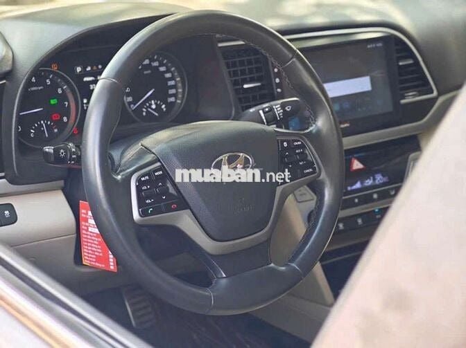 Hyundai Elantra 2.0ATH 2018 Trắng 90000 km