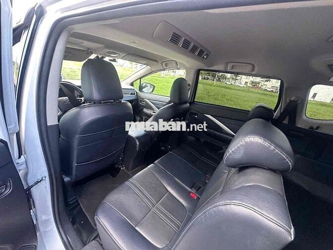 Mitsubishi Xpander Cross 2023 Trắng 35.000km 7 chỗ