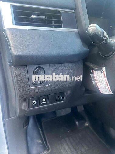 Mitsubishi Xpander Cross 2023 Trắng 35.000km 7 chỗ