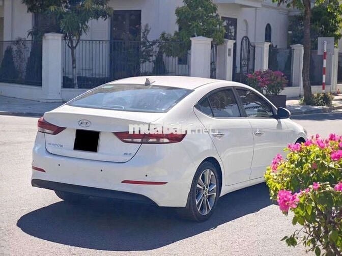 Hyundai Elantra 2.0ATH 2018 Trắng 90000 km