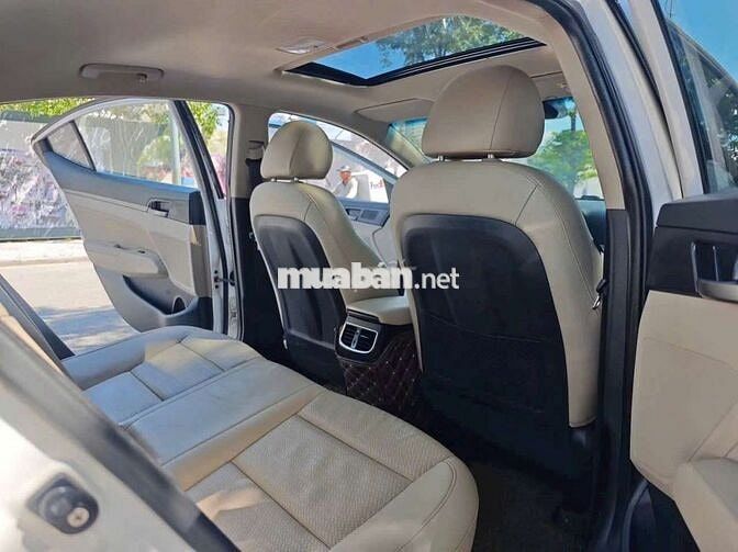 Hyundai Elantra 2.0ATH 2018 Trắng 90000 km