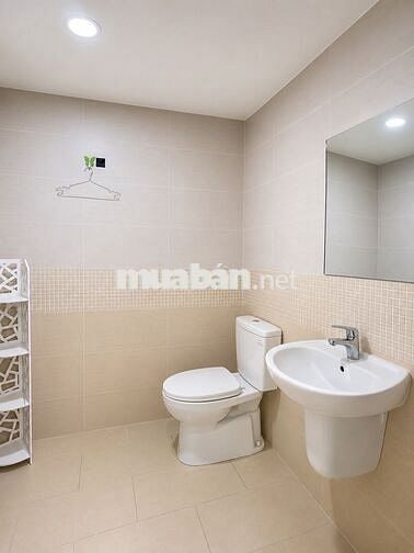 CHO THUÊ ORIENTAL PLAZA 2PN 2WC - 82M² - NHÀ TRỐNG - GIÁ 10.5 TRIỆU