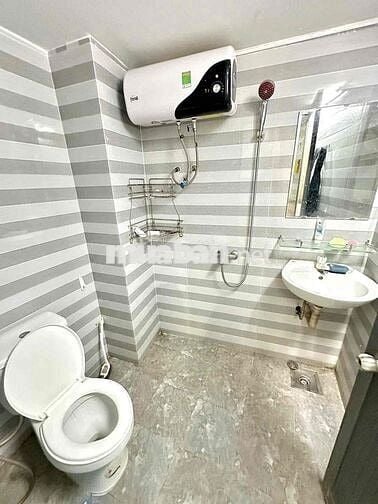 cho thuê nhà đẹp 2tầng Hoàng Diệu thông NVL gần Cầu Rồng - full NT