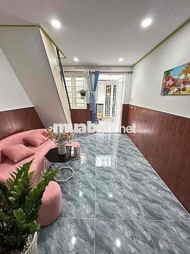 nhà ngay chợ thạnh xuân . hà huy giáp. Q12. q12. 1 lầu . 2 PN