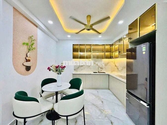 Nhà Full Nôi Thât_3 Tầng_ DT 4×12_ 3Ph 4wc_ Vào Ở Ngay