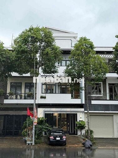 Nhà 3 lầu có thang máy đường 1B (Nguyễn Văn Lưu)  Nam Long - 11,8 tỷ