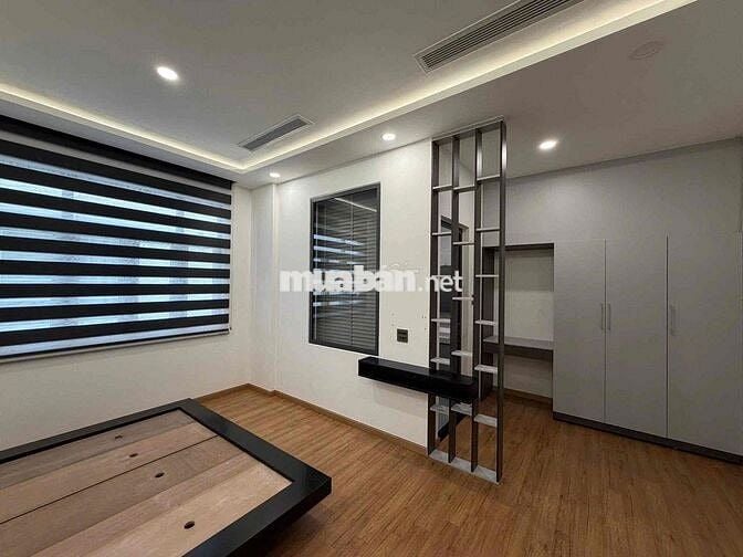 Nhà 3 lầu có thang máy đường 1B (Nguyễn Văn Lưu)  Nam Long - 11,8 tỷ