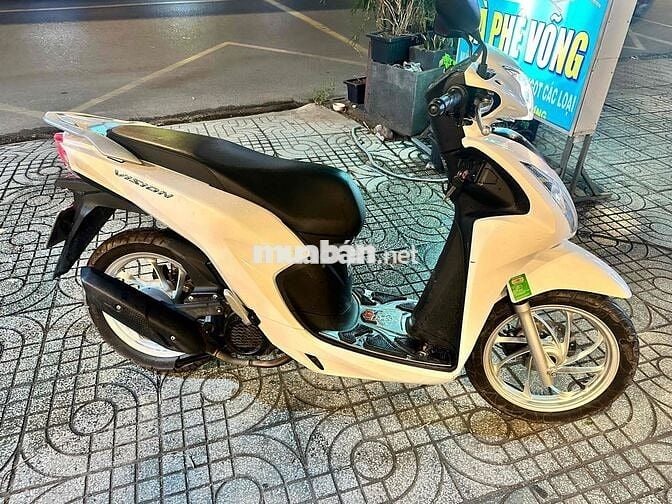 Vision 2025 Trắng Zin 6200km