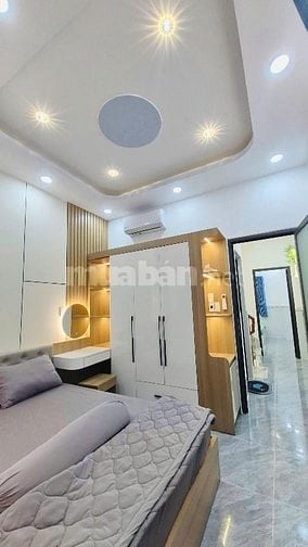 NHÀ MỚI XÂY 4 TẦNG, SÁT BÊN MẶT TIỀN HƯNG PHÚ P10 Q8