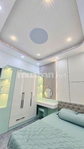NHÀ MỚI XÂY 4 TẦNG, SÁT BÊN MẶT TIỀN HƯNG PHÚ P10 Q8