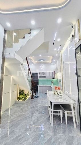 NHÀ MỚI XÂY 4 TẦNG, SÁT BÊN MẶT TIỀN HƯNG PHÚ P10 Q8