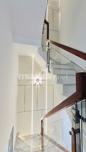 NHÀ MỚI XÂY 4 TẦNG, SÁT BÊN MẶT TIỀN HƯNG PHÚ P10 Q8