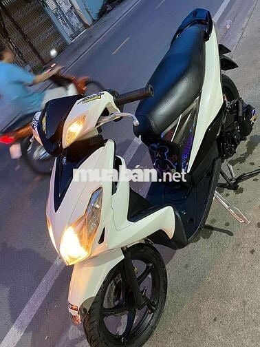 Yamaha Luvias Xanh rêu, Trắng Tự động