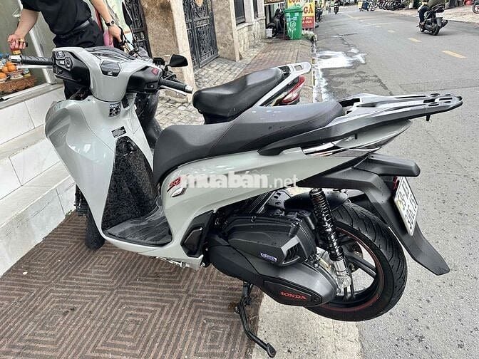Honda SH 350i 2022 Xám 9400 km