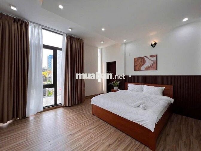 CHO THUÊ VILLA KHU HỒ XUÂN HƯƠNG, CÓ HỒ BƠI