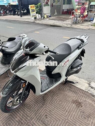 Honda SH 350i 2022 Xám 9400 km