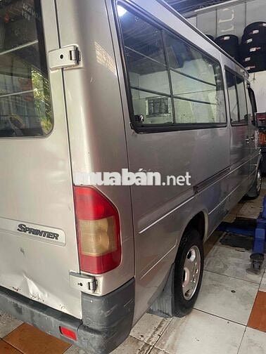 Mercedes-Benz Sprinter 6 chỗ Bạc 940kg