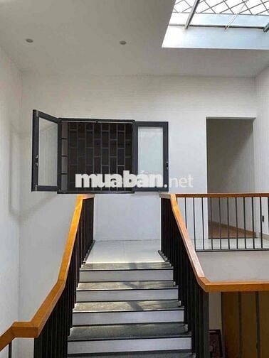 cho thuê nhà 3,5 tầng ,3pn ,4wc. nội thất đầy đủ.
