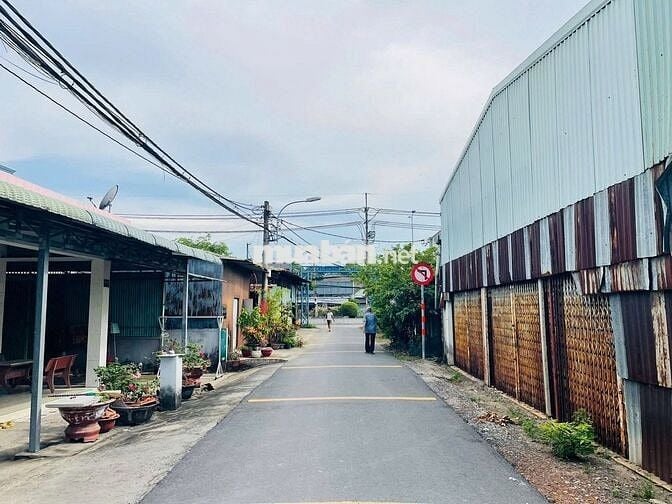 ĐỊNH CƯ SANG PHÁP BÁN MT ĐƯỜNG 218 95M2 GIÁ 580TR THƯƠNG LƯỢNG