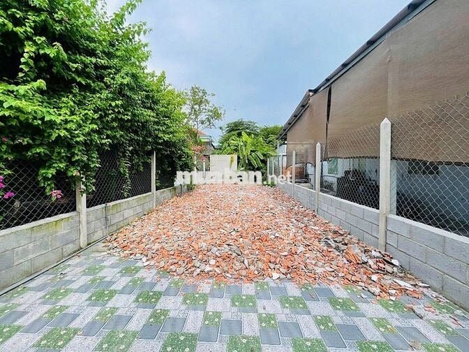 ĐỊNH CƯ SANG PHÁP BÁN MT ĐƯỜNG 218 95M2 GIÁ 580TR THƯƠNG LƯỢNG